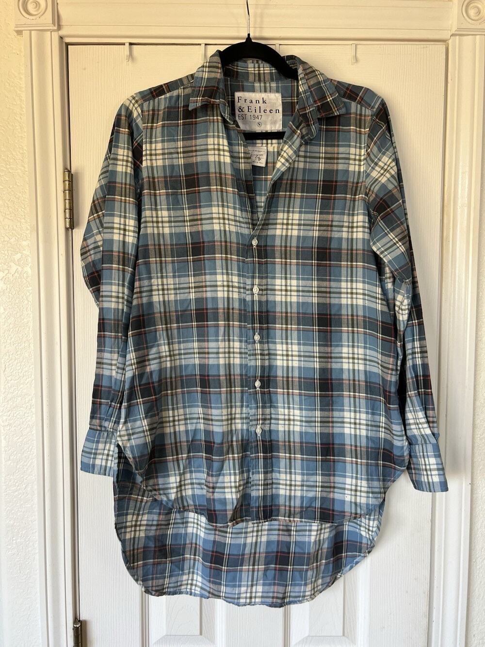 Frank & Eileen Grayson Long Sleeve Button Down Shirt Faded Blue Plaid Twill Sz S